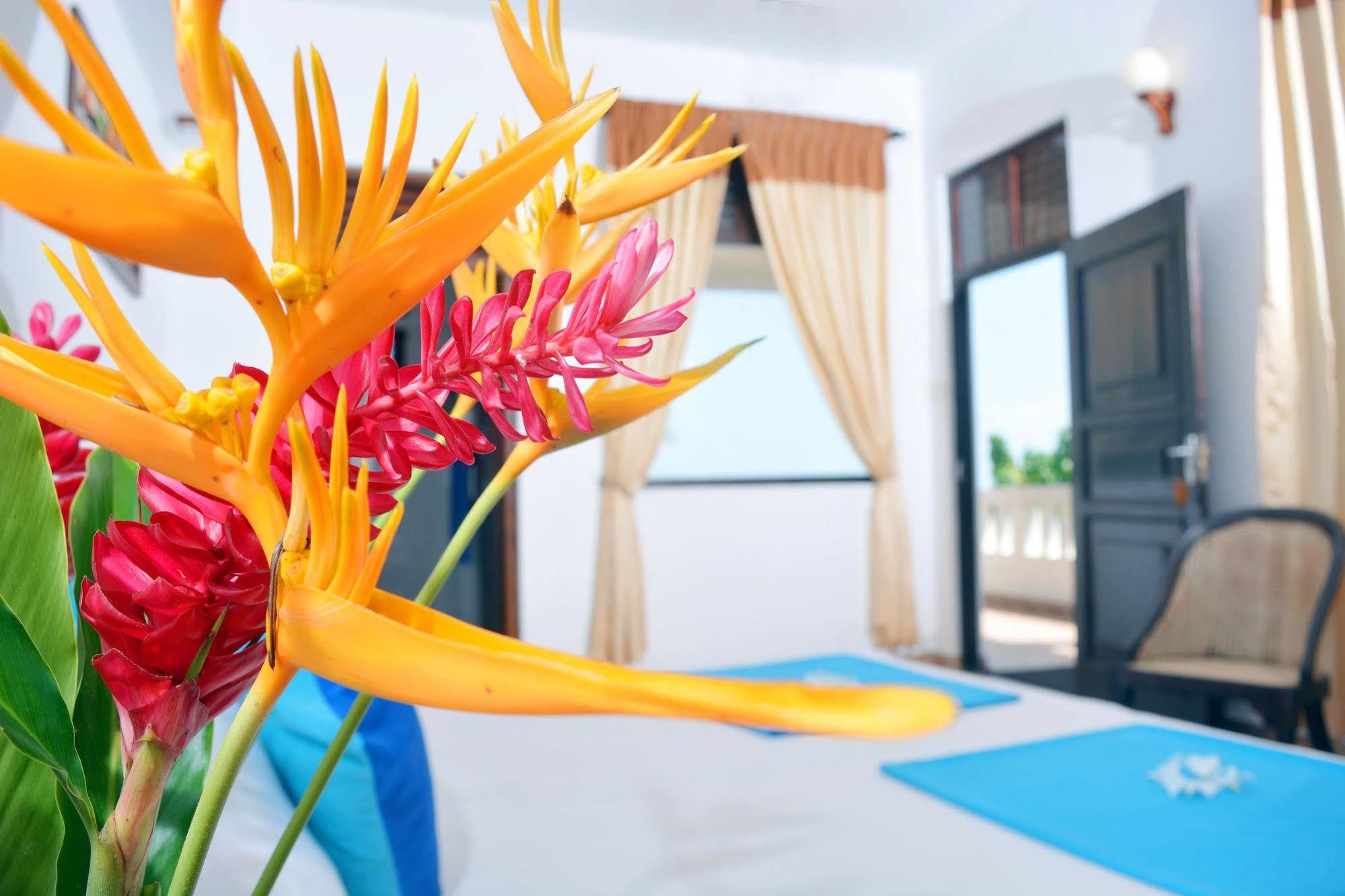 Blue Sky Beach Resort Unawatuna Eksteriør bilde